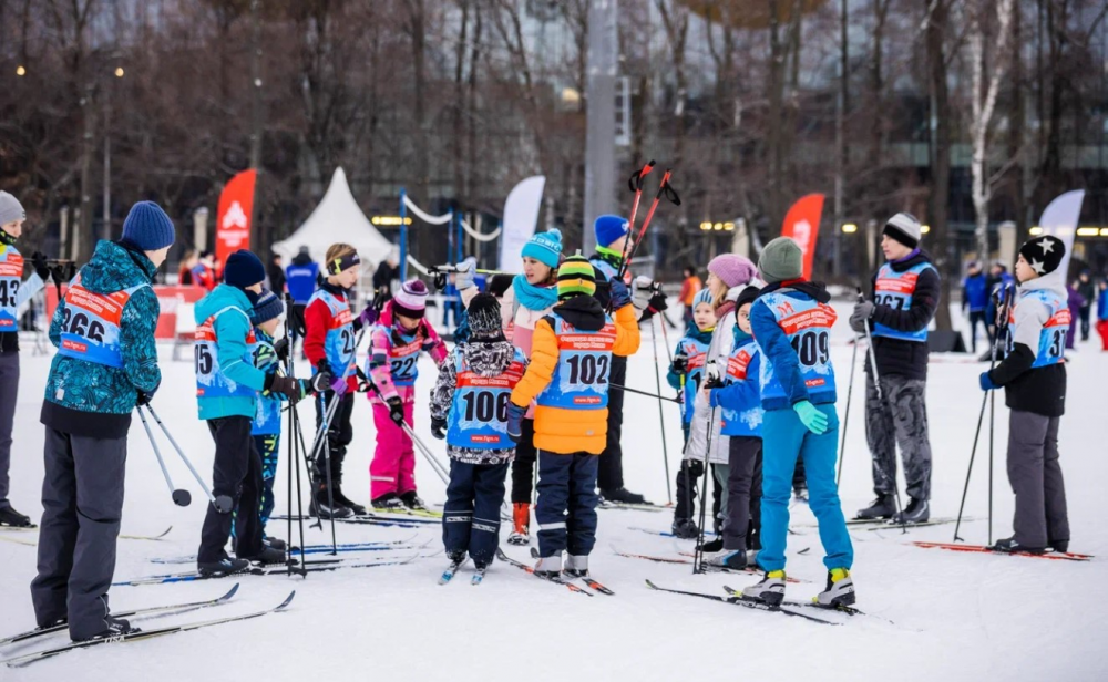Более 3 тыс. москвичей присоединились к зимнему фестивалю школьного спорта